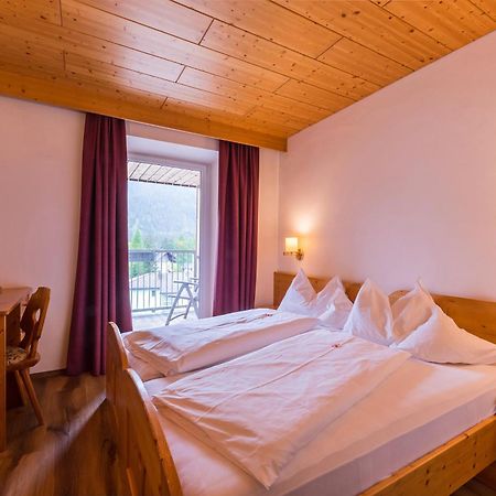 Hotel Dolomiten Dobbiaco Kültér fotó