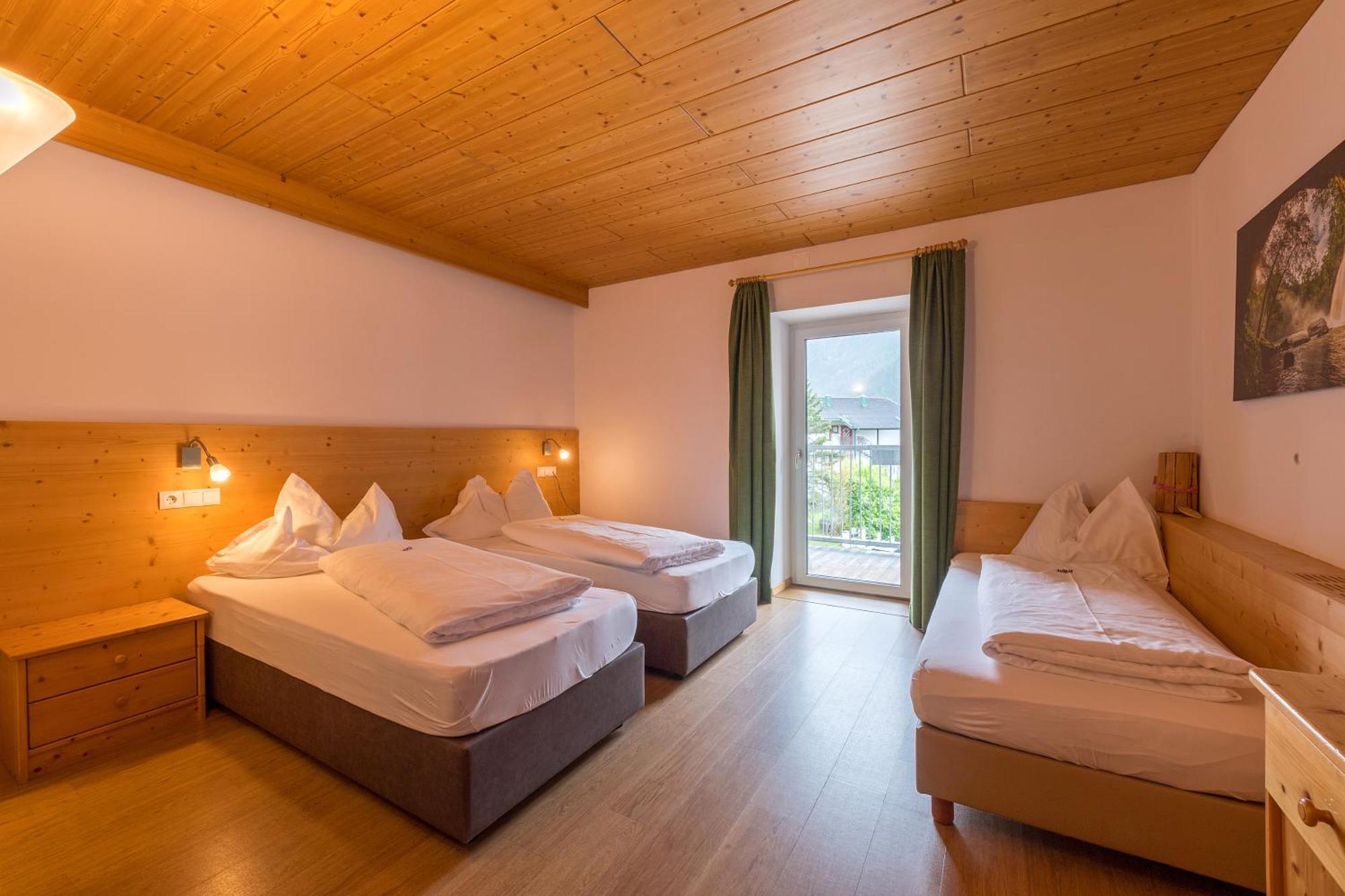 Hotel Dolomiten Dobbiaco Kültér fotó